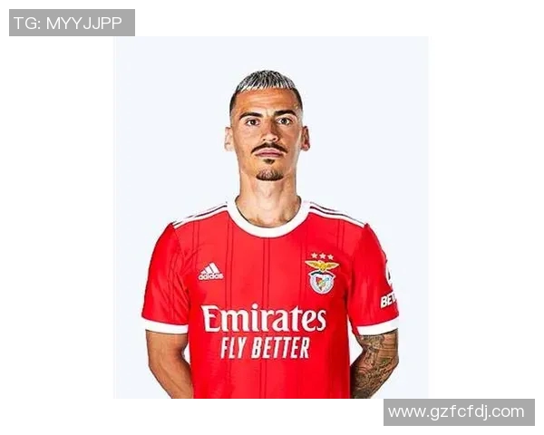 皮衣足球明星全名汇总及其风格解析