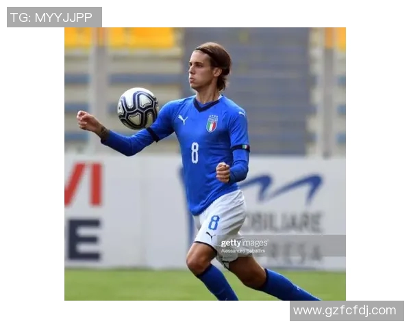 科尔简介与足球明星的辉煌成就和传奇故事探秘